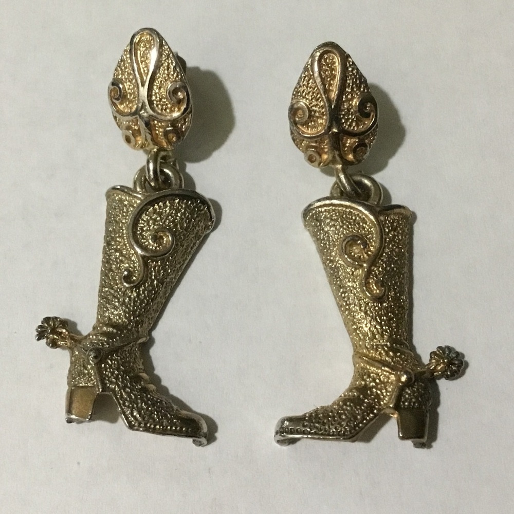 Vintage ornate gold tone dangle cowboy boot earrings